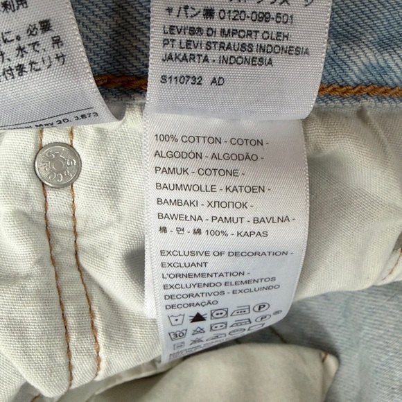 Levi’s - Picture 7 of 7